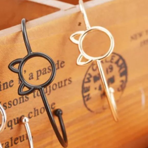 TT-Hollowed Out Cat Bracelet-Black - Picture 2 of 3